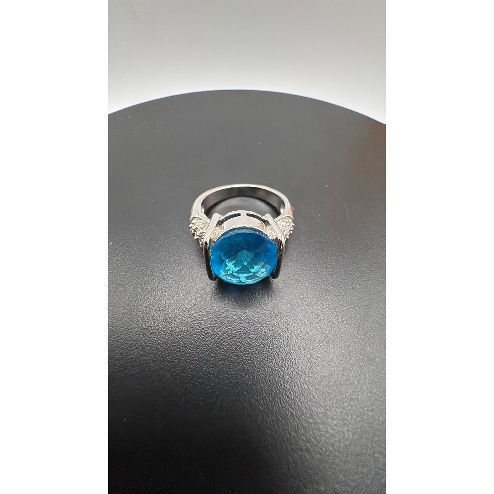 Unbranded Blue Round Faux Topaz Silver Tone Pave Accent Cocktail Ring‎ Size 8.5